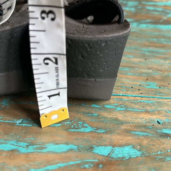 Fantasy Felisa Wedge Comfort Sandal in Black with Toe Strap Size 38 - Picture 9 of 11